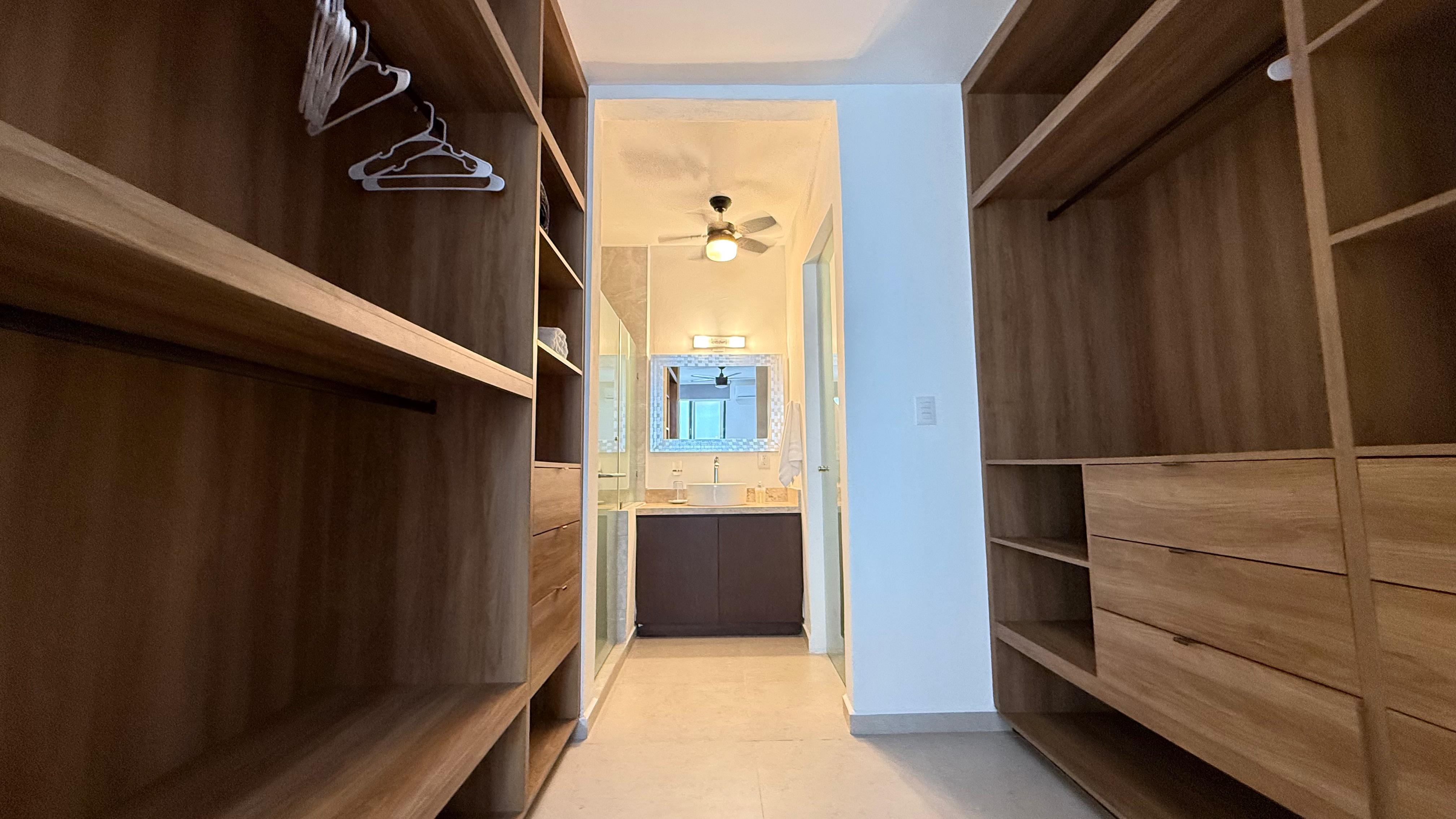 Vestidor y Closet